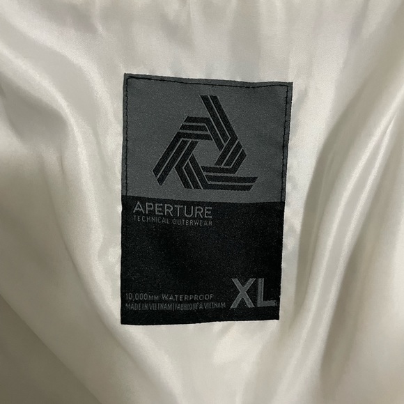 Jacket - Picture 3 of 4